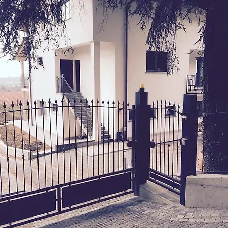 La Villa Bianca Guest House-2